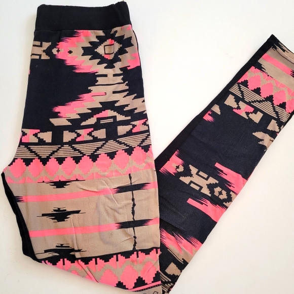 Tribal leggings - Picture 3 of 11